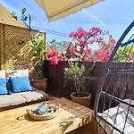 Apartamento Reginas & Apts-bougainvillea In In The Heart Of Fiscardo With Private Terrace Fiskardo