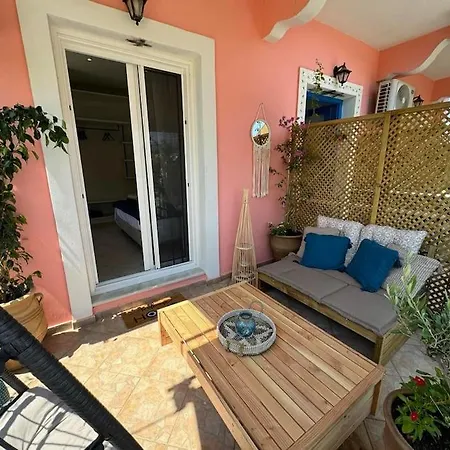 Appartement Reginas Studios & Apts-Bougainvillea Studio Suite Fiscardo With Private Terrace