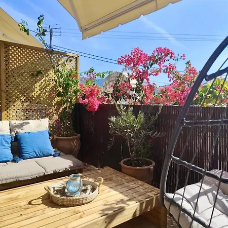 Appartement Reginas Studios & Apts-Bougainvillea Studio Suite Fiscardo With Private Terrace Fiskardo