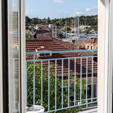 Apartment Regina & - Fiscardo *